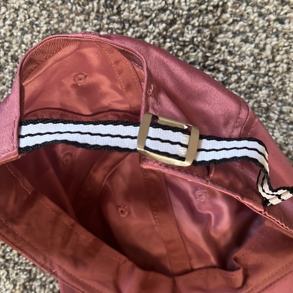 Pink hat - Picture 4 of 5